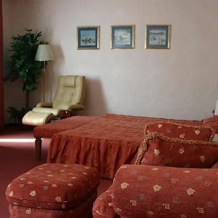 Hotell Maxi Park & 4*