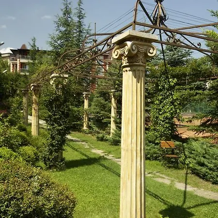 Maxi Park & Hotel