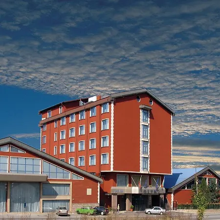 Hotel Maxi Park & 4*