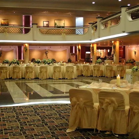 Maxi Park & Hotel 4*