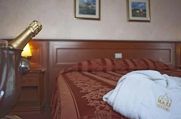 Maxi Park & Hotel 4*