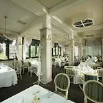 Maxi Park & 4* Sofia