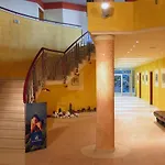 Maxi Park & Hotel