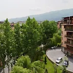 Maxi Park & 4* Sofia