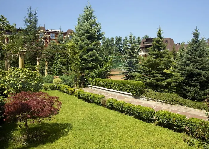 Maxi Park & Hotel 4*