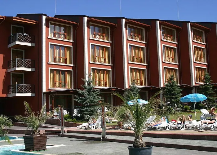 Maxi Park & 4* Sofia