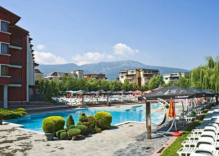 Maxi Park & 4* Sofia